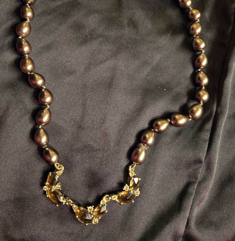 ⭐ Vintage Monet Gunmetal Bead & Purple Crystal Necklace — Collar Length — Signed - Picture 12 of 13